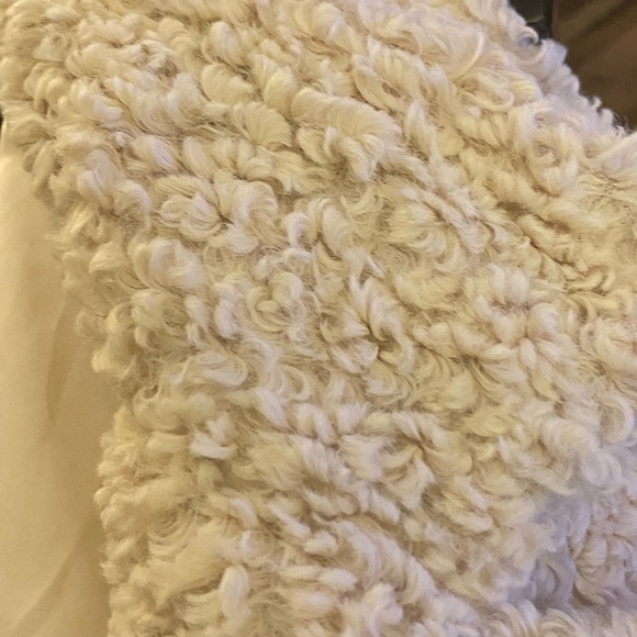 Wooly And Versatile Jacket - Picture 7 of 7